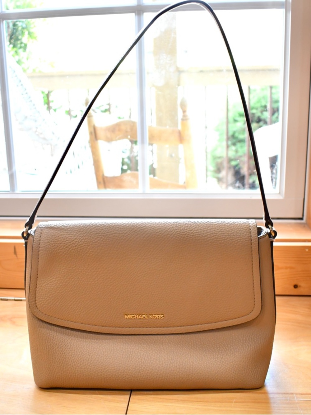 Michael Kors Ellis Medium Leather Crossbody Bag
